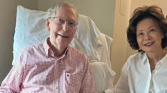 Mitch McConnell explique son absence : chute et pneumonie
